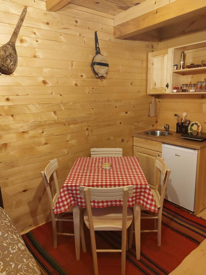 Etno Domacinstvo Uvacki Konaci